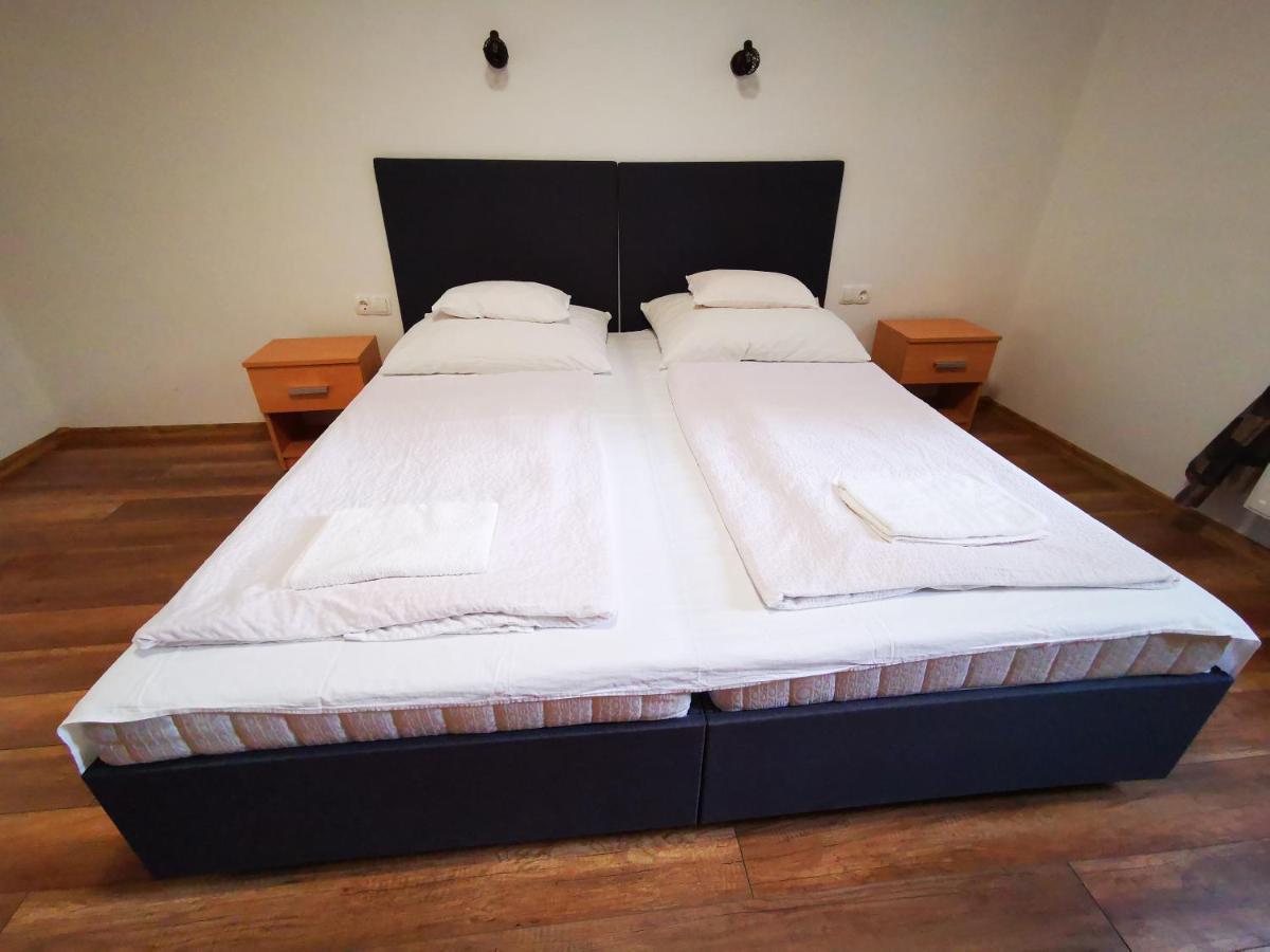 Máté apartman Gyula Esterno foto
