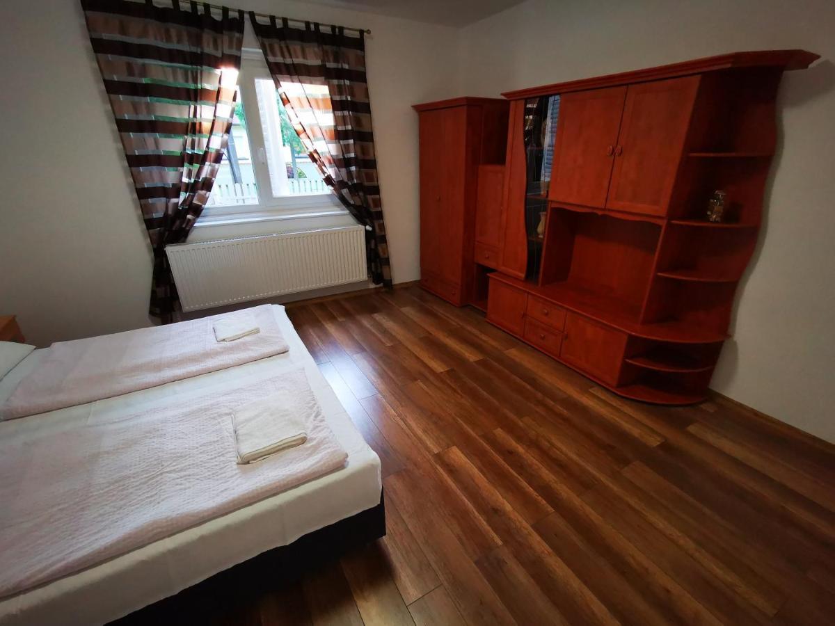Máté apartman Gyula Esterno foto